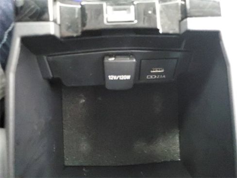 Used 2021 Toyota Corolla LE w/ Carpet Mat Package (TMS) image 26