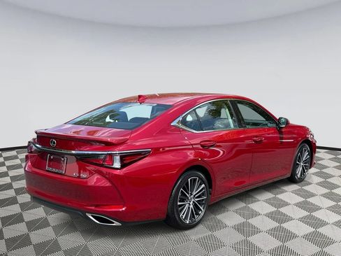Used 2025 Lexus ES 350 w/ Premium Package FWD image 2