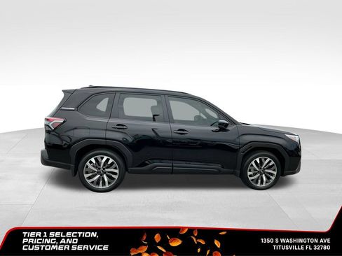 Used 2025 Subaru Forester Touring w/ Popular Package - Touring AWD/4WD image 10