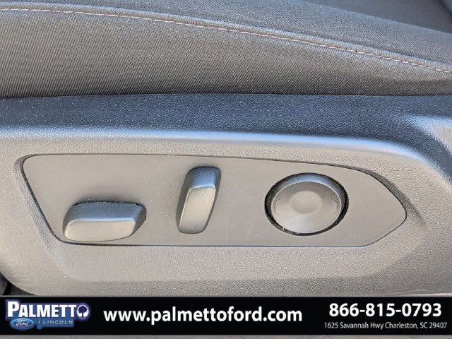 Used 2023 Chevrolet Colorado W/T w/ WT Convenience Package II AWD/4WD image 19