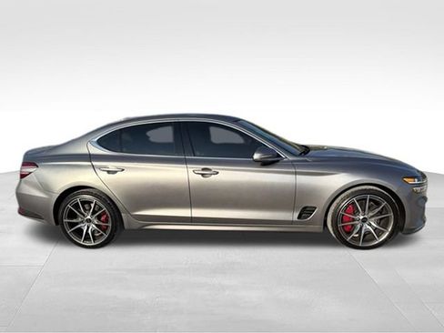 Used 2025 Genesis G70 2.5T RWD image 33