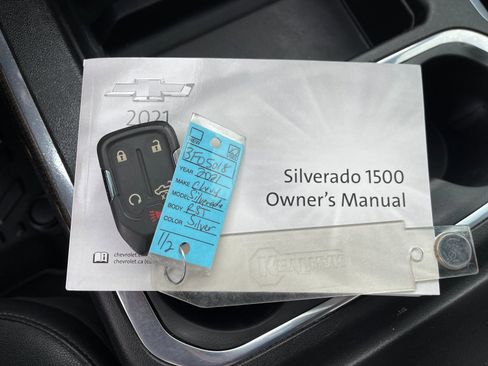 Used 2021 Chevrolet Silverado 1500 RST w/ Rally Edition AWD/4WD image 10