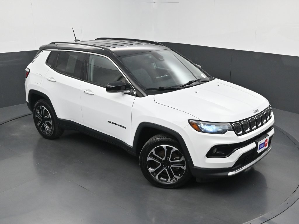 Used 2022 Jeep Compass Limited AWD/4WD image 32