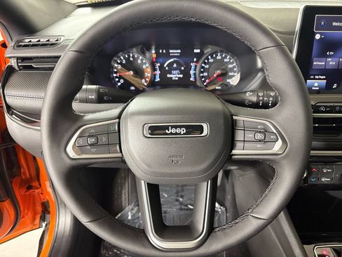 New 2026 Jeep Compass Latitude AWD/4WD image 19