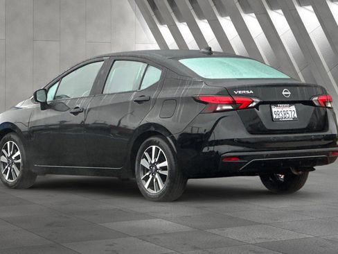 Used 2025 Nissan Versa SV image 6