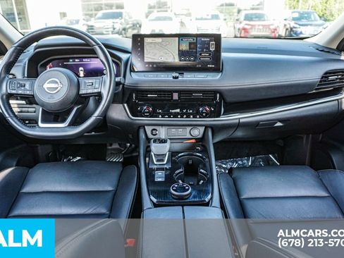 Used 2024 Nissan Rogue SL AWD/4WD image 25