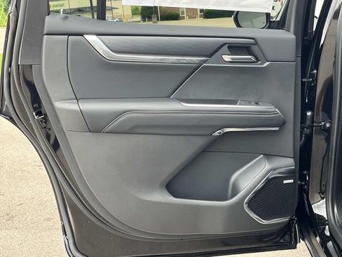 New 2026 GMC Acadia Elevation w/ Black Edition FWD image 23