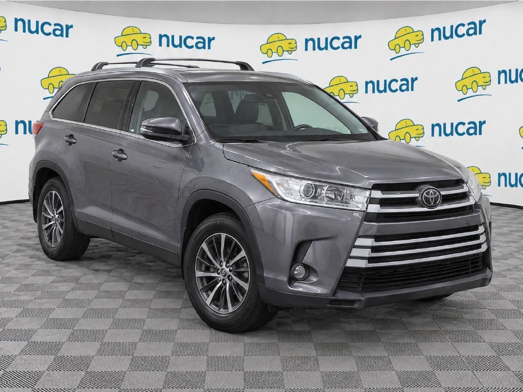 Used 2018 Toyota Highlander XLE AWD/4WD image 1