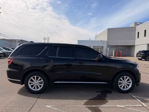 Used 2019 Dodge Durango SXT w/ 3rd Row Seating Group image 4