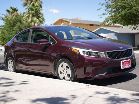 Used 2018 Kia Forte LX FWD image 16