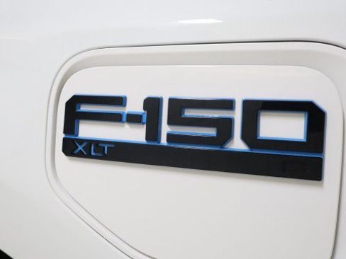 Used 2025 Ford F150 Lightning XLT image 24