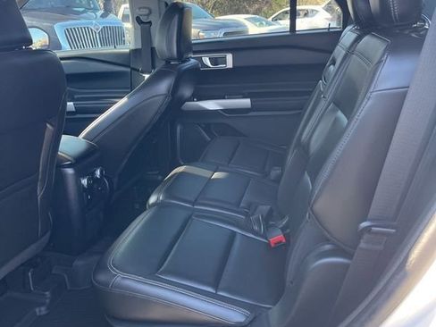 Used 2023 Ford Explorer XLT w/ Equipment Group 202A image 13