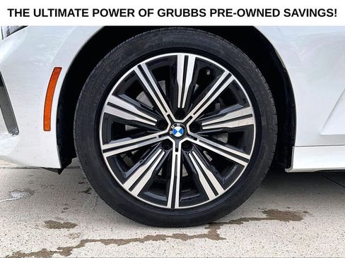 Used 2025 BMW 330i xDrive Sedan w/ Convenience Package AWD/4WD image 11