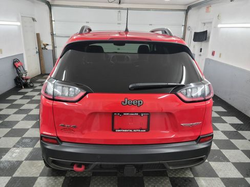 Used 2019 Jeep Cherokee Trailhawk AWD/4WD image 5