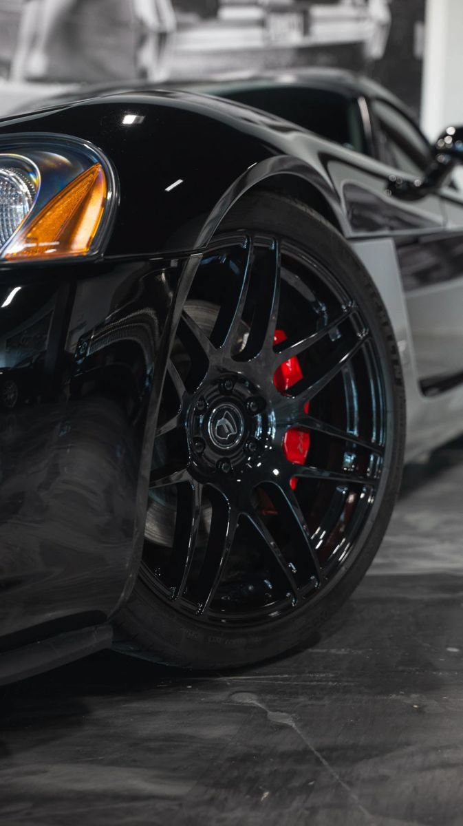 Used 2006 Dodge Viper SRT-10 RWD image 3