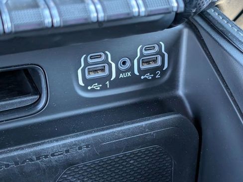 Used 2022 RAM 2500 Limited AWD/4WD image 21