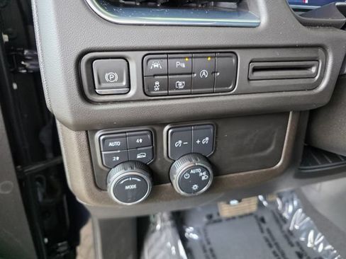Used 2023 Chevrolet Tahoe LT w/ Luxury Package AWD/4WD image 29