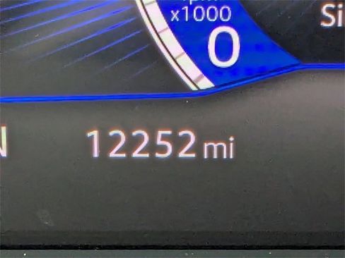 Certified 2024 Volkswagen Tiguan SE R-Line image 36