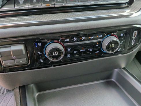 New 2026 Chevrolet Silverado 2500 ZR2 AWD/4WD image 31