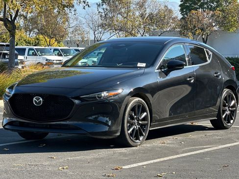 Used 2025 MAZDA MAZDA3 2.5 S Hatchback w/ Premium Pkg image 8