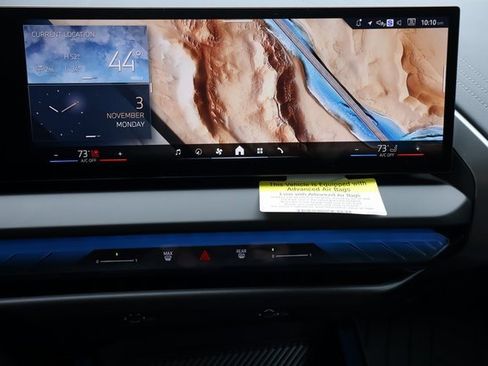 Used 2025 BMW X3 xDrive30i w/ Premium Package image 29