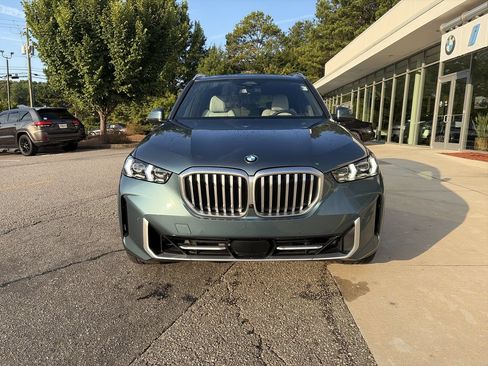 Used 2024 BMW X5 xDrive40i w/ Premium Package AWD/4WD image 3