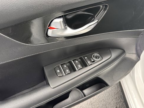 Used 2024 Kia Forte GT-Line w/ GT-Line Premium Package image 5