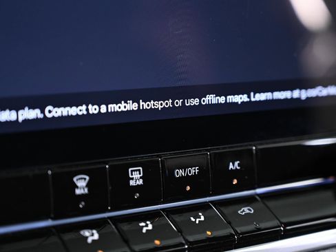 Used 2024 Chevrolet Colorado Trail Boss w/ Advanced Trailering Package image 16