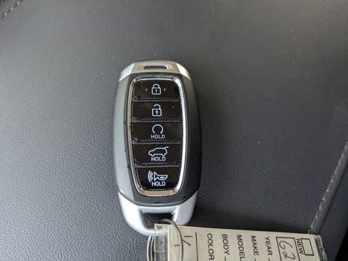 Used 2022 Hyundai Palisade Limited FWD image 34