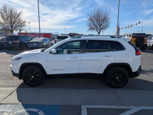 Used 2017 Jeep Cherokee Latitude w/ Trailer Tow Group image 9