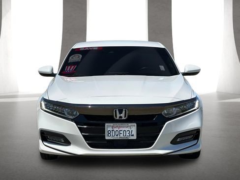 Used 2018 Honda Accord Sport image 9