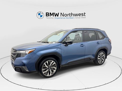 Used 2025 Subaru Forester Touring AWD/4WD image 1