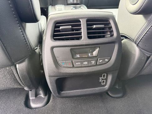 Used 2022 Honda Pilot Special Edition image 23