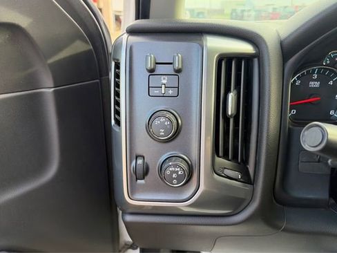 Used 2015 Chevrolet Silverado 2500 LT w/ LT Convenience Package AWD/4WD image 17