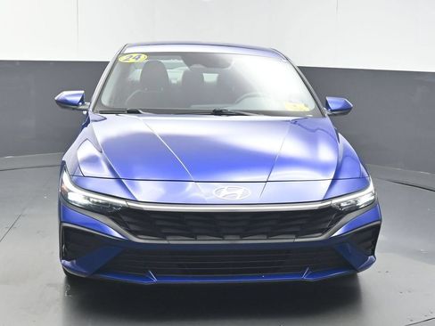 Used 2024 Hyundai Elantra SEL FWD image 3