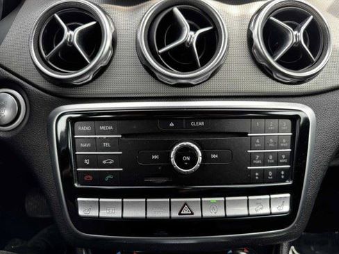 Used 2020 Mercedes-Benz GLA 250 4MATIC image 28