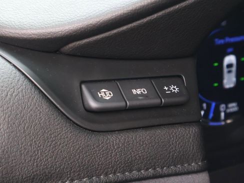 Used 2018 Cadillac Escalade Luxury image 28