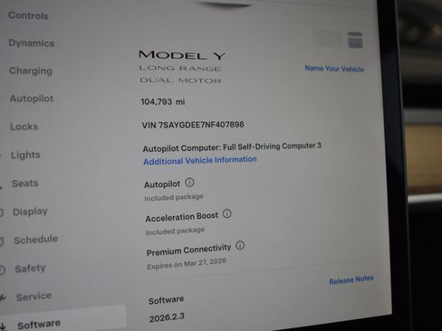 Used 2022 Tesla Model Y Long Range image 10