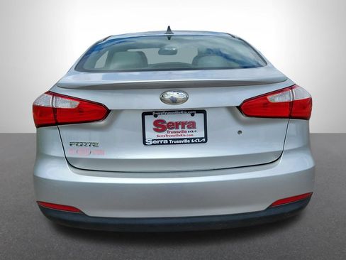 Used 2015 Kia Forte LX FWD image 4