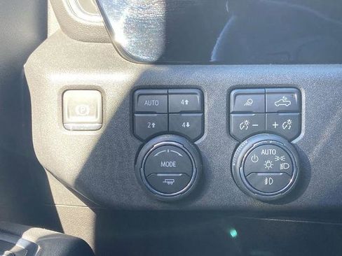 Used 2025 Chevrolet Silverado 2500 LTZ w/ LTZ Convenience Package image 14