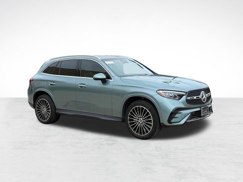Used 2026 Mercedes-Benz GLC 300 image 7