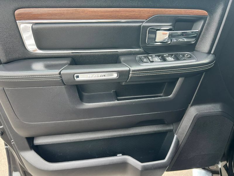 Used 2017 RAM 3500 Laramie w/ Snow Chief Group AWD/4WD image 22