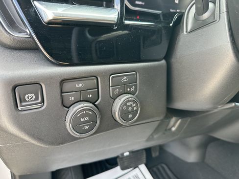 Used 2026 Chevrolet Silverado 1500 RST AWD/4WD image 17