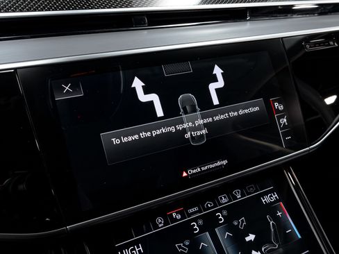 Used 2023 Audi S8 4.0T quattro image 70