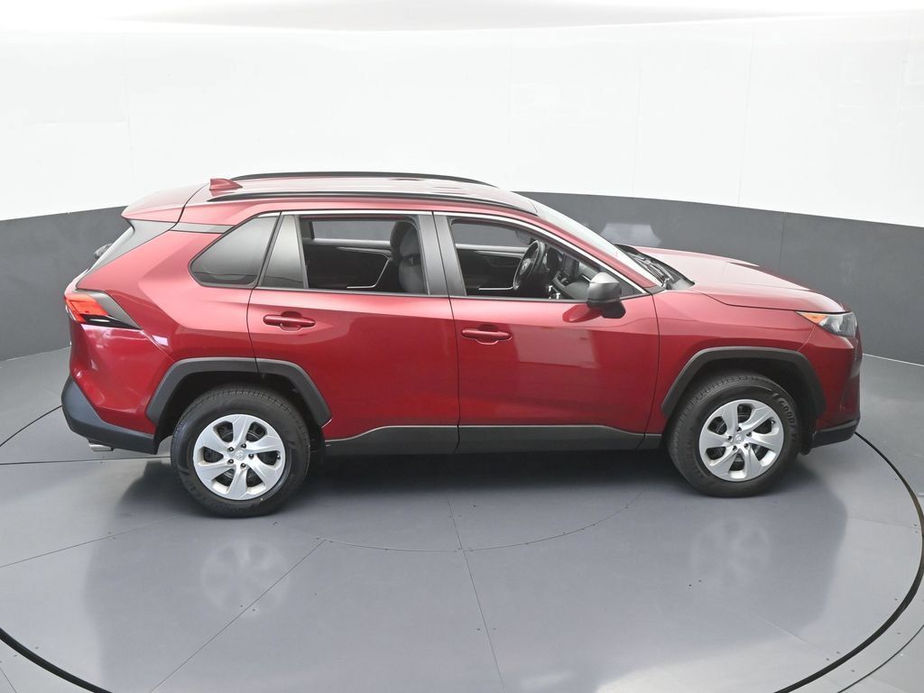 Used 2021 Toyota RAV4 LE FWD image 46