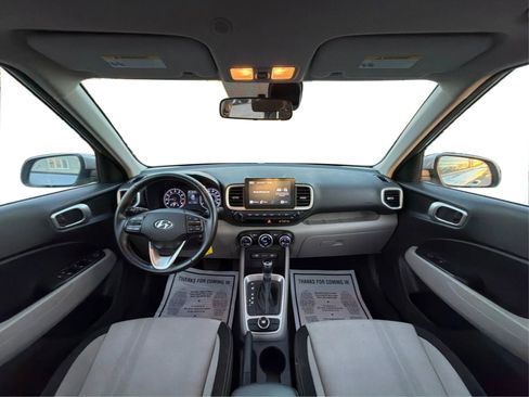 Used 2022 Hyundai Venue SEL FWD image 27