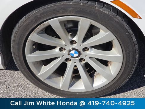 Used 2011 BMW 328i xDrive Sedan image 16