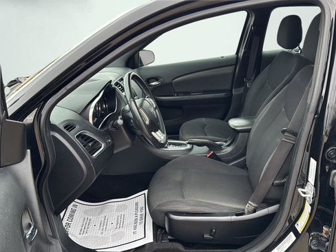 Used 2014 Dodge Avenger SXT w/ Sun/Sound Group image 9