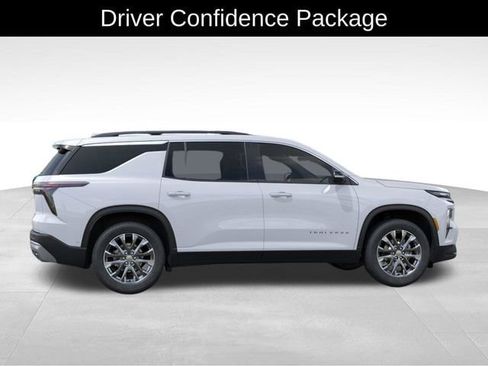 New 2026 Chevrolet Traverse LT w/ Sun and Wheel Package AWD/4WD image 6