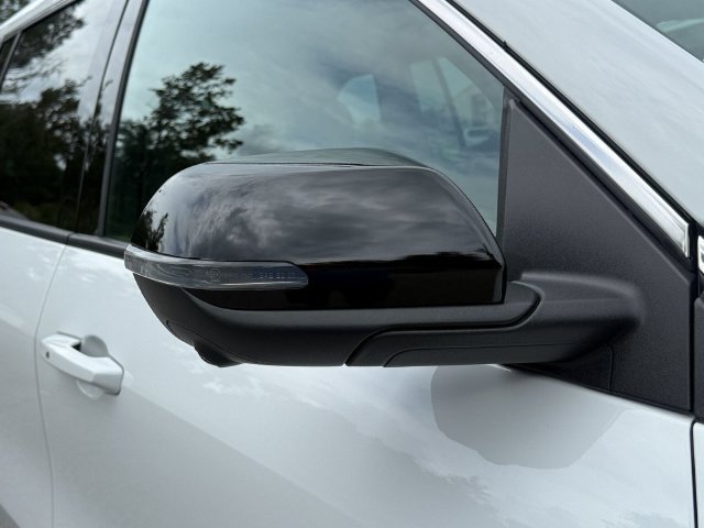 Used 2026 GMC Acadia Elevation FWD image 11